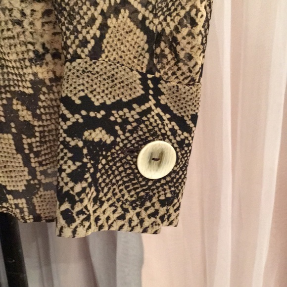 Zara woman Snake Print Blouse - Picture 5 of 5
